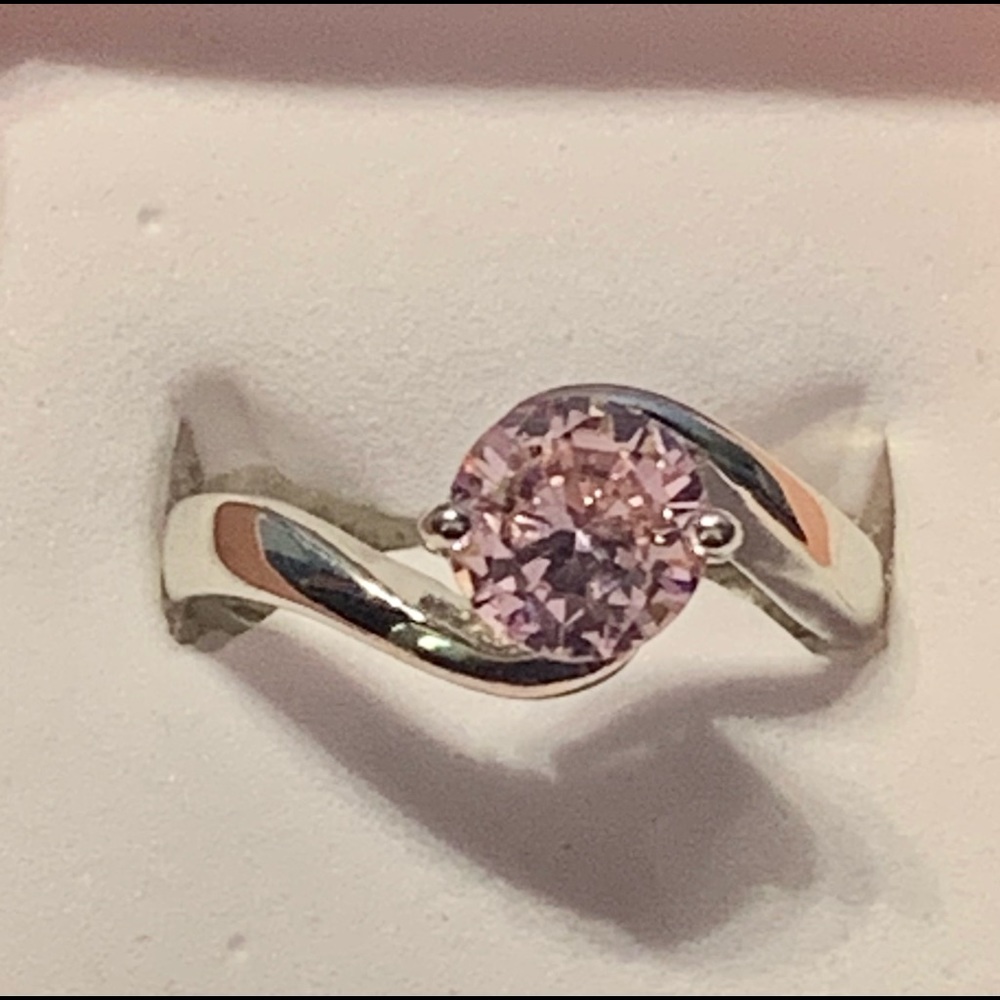 Beautiful Pink Crystal CZ Sterling Silver Ring - Picture 6 of 6